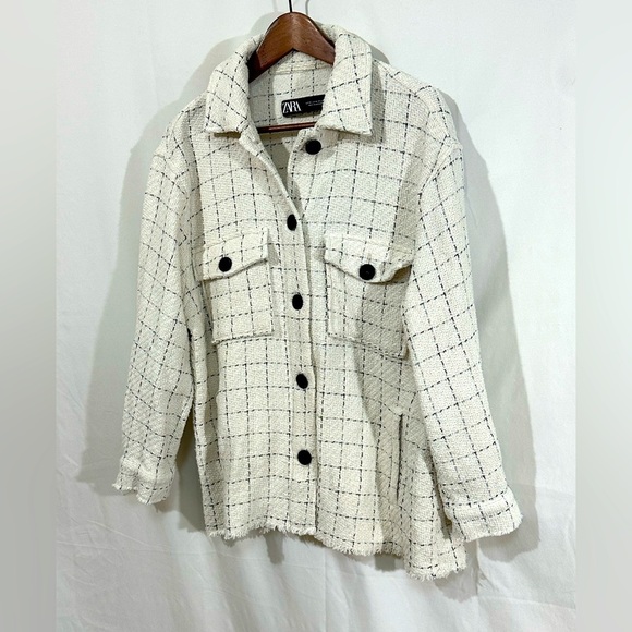 ZARA Women’s Tweed Plaid Check Shacket Jacket Medium Cream Black Button Front - Picture 5 of 6